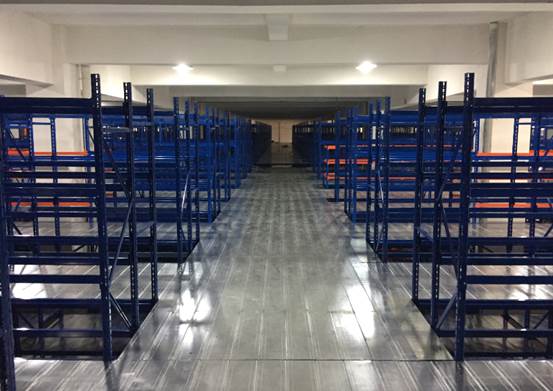 常熟閣樓貨架項(xiàng)目安裝完畢投入使用